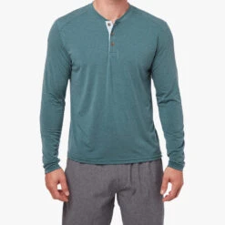 The SeaBreeze Henley | Seapine Green 12 The SeaBreeze Henley | Seapine Green -Fair Harbor OF Henley SeapineGreen Front 003 STRAIGHT ON 3461ba31 af8b 4f47 b5c7 3d55bc19e337
