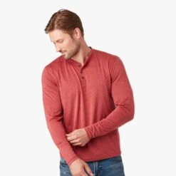 The SeaBreeze Henley | Washed Red -Fair Harbor SEABREEZE HENLEY RED 581 d20c7af8 f548 4871 bca5 882c2b1ab148