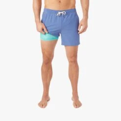 The Bungalow Trunk | Navy -Fair Harbor SS002 SP22 in Studio photo Look18 BGL52 423 0811 64b39a12 d5b4 42b5 8083 7fa52b1177d4