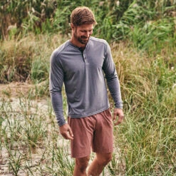 The SeaBreeze Henley | Grey 15 The SeaBreeze Henley | Grey -Fair Harbor fairharbor ss2021 5124 web 634a545b 45a0 47b2 b163 aaaf64522ce5
